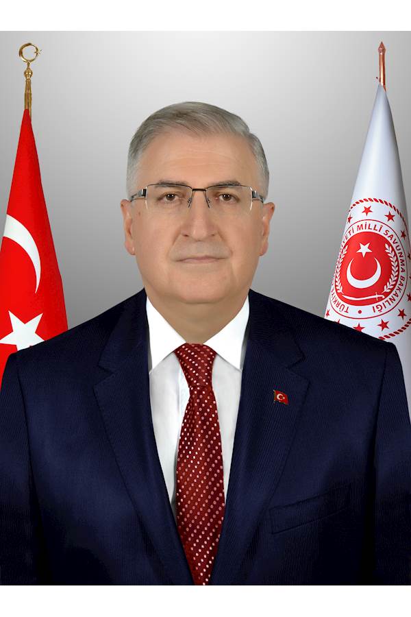 Bakan Yaşar GÜLER