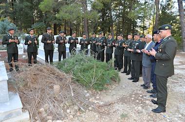 Zeytin Dalı Harekâtı Sırasında Biriktirdiği Yaşlılık Maaşını Mehmetçik Vakfına Bağışlayan Döndü Teyzenin Evine Taziye Ziyareti Yaptık