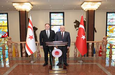 Millî Savunma Bakanı Yaşar Güler, Kuzey Kıbrıs Türk Cumhuriyeti Meclis Başkanı Ziya Öztürkler ile Bir Araya Geldi