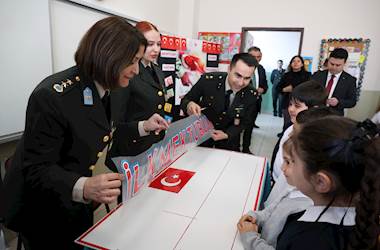 180 Okuldaki 11 Binden Fazla Öğrenci İlk Mektuplarını Mehmetçiğe Yazdı