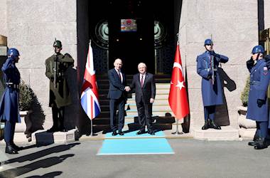 Millî Savunma Bakanı Yaşar Güler, İngiltere Savunma Bakanı John Healey ile Bir Araya Geldi