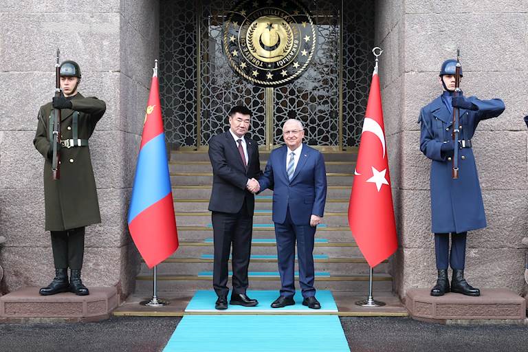 Millî Savunma Bakanı Yaşar Güler, Moğolistan Savunma Bakanı Byambatsogt Sandag ile Bir Araya Geldi