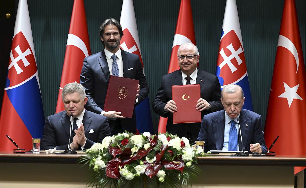 Millî Savunma Bakanı Yaşar Güler, Slovak Mevkidaşı Robert Kalinak ile “Türkiye-Slovakya Askerî Çerçeve Anlaşması”nı İmzaladı