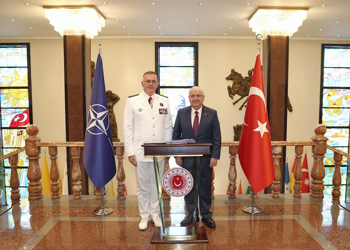 Millî Savunma Bakanı Yaşar Güler, Müttefik Dönüşüm Yüksek Komutanı (SACT) Oramiral Pierre Vandier’i Kabul Etti