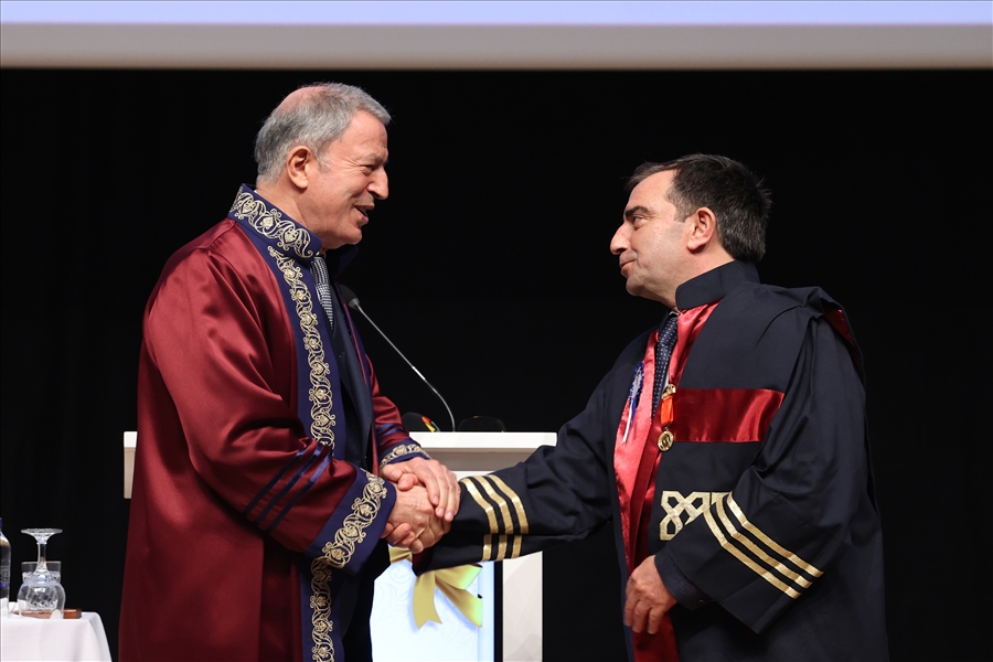 Millî Savunma Bakanı Hulusi Akar’a Erciyes Üniversitesi Tarafından Fahri Doktora Ünvanı Verildi