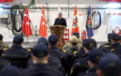 Millî Savunma Bakanı Hulusi Akar ve Beraberindeki TSK Komuta Kademesi, Anadolu Gemisini Ziyaret Ederek İnceleme ve Denetlemelerde Bulundu