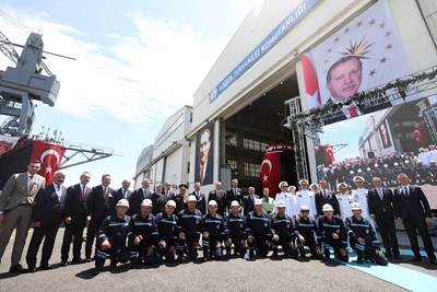  Cumhurbaşkanımız Sn. Erdoğan, Hızırreis Denizaltısı Havuza Çekme ve Selmanreis Denizaltısı İlk Kaynak Töreni'ne Katıldı