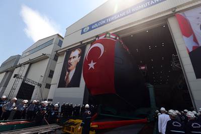  Cumhurbaşkanımız Sn. Erdoğan, Hızırreis Denizaltısı Havuza Çekme ve Selmanreis Denizaltısı İlk Kaynak Töreni'ne Katıldı