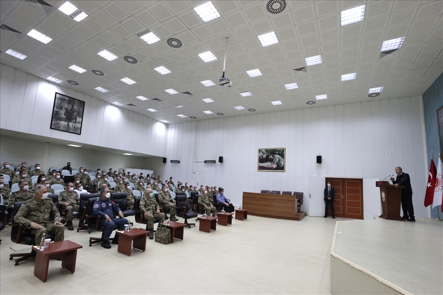 Millî Savunma Bakanı Hulusi Akar: “Terör Örgütü PKK ve YPG Arasında Hiçbir Fark Yok, Kimse Aklımızla Alay Etmesin”