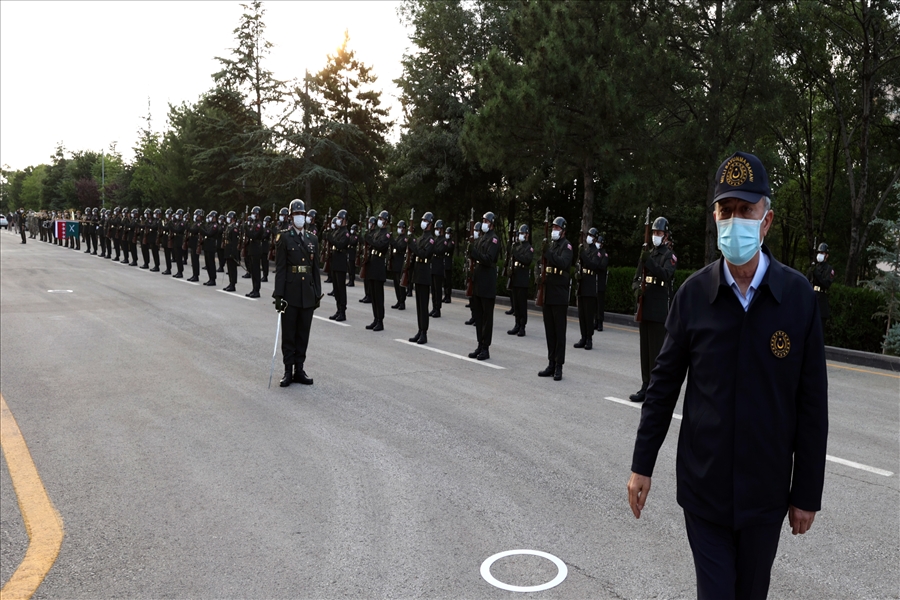 Millî Savunma Bakanı Hulusi Akar: “Terör Örgütü PKK ve YPG Arasında Hiçbir Fark Yok, Kimse Aklımızla Alay Etmesin”