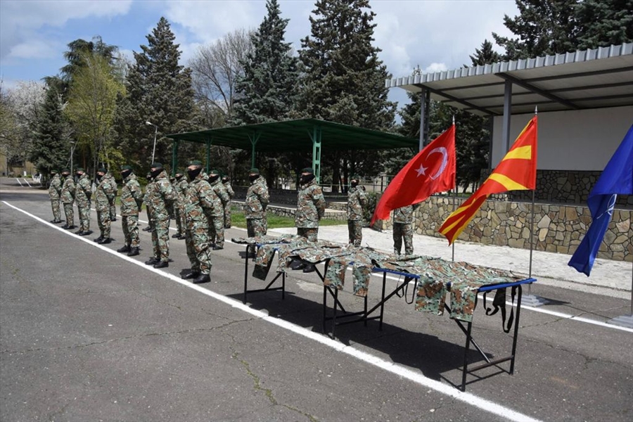 Kuzey Makedonya Cumhuriyeti’ne Tanıtım Amaçlı 7 Bin 400 Takım Üniforma ve 1 Adet Tank Çekicisi Teslim Edildi 