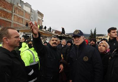 3 Binin Üzerinde Mehmetçik, Deprem Bölgesinde Arama-Kurtarma Çalışmalarına Katılıyor