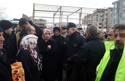 3 Binin Üzerinde Mehmetçik, Deprem Bölgesinde Arama-Kurtarma Çalışmalarına Katılıyor