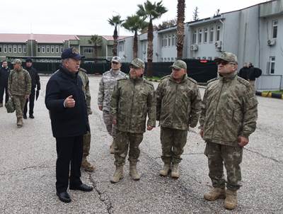 3 Binin Üzerinde Mehmetçik, Deprem Bölgesinde Arama-Kurtarma Çalışmalarına Katılıyor