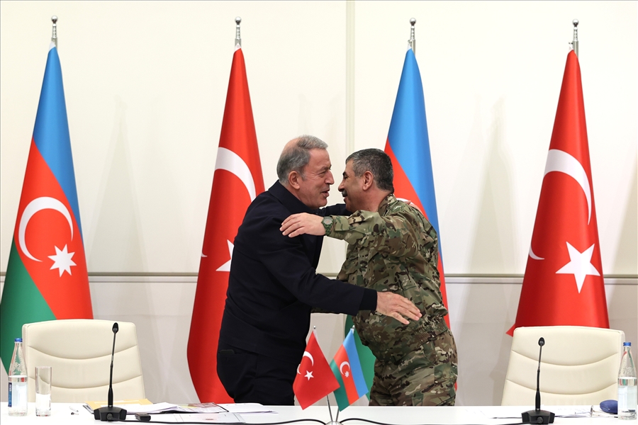 Millî Savunma Bakanı Hulusi Akar, Azerbaycan Basınının Sorularını Cevapladı