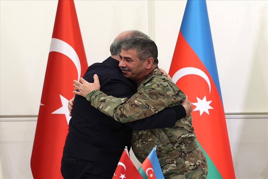 Millî Savunma Bakanı Hulusi Akar, Azerbaycan Basınının Sorularını Cevapladı